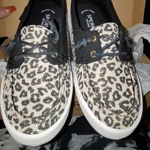 Women's Sperrys Size 6